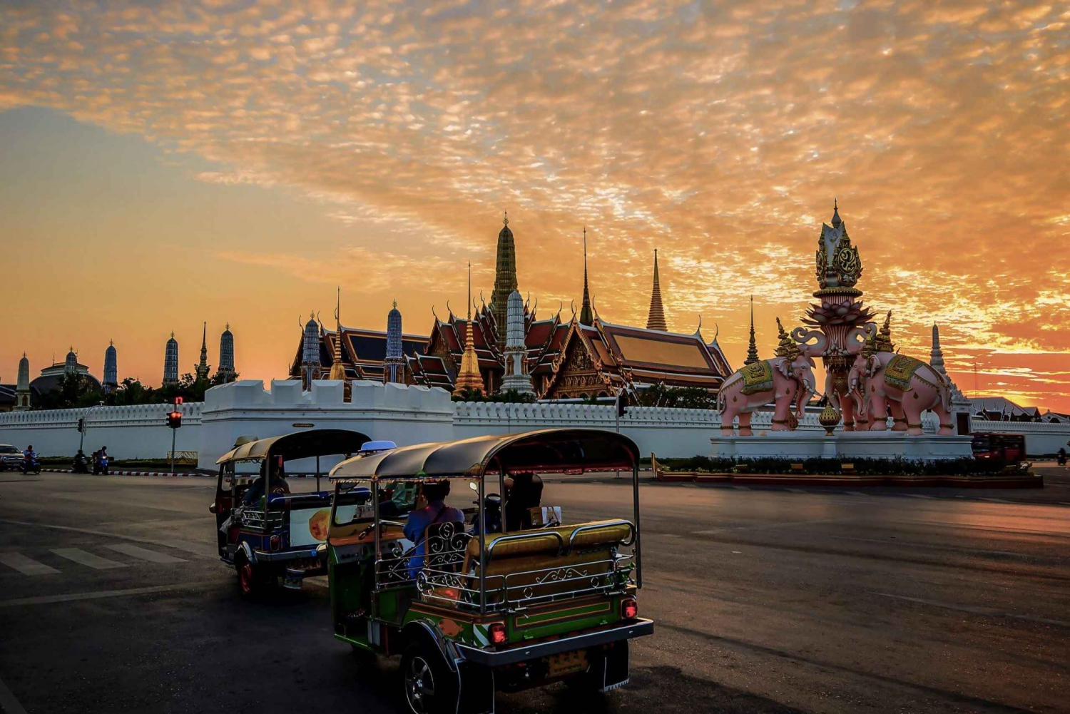 Bangkok : Odyssée urbaine en tuk tuk (visite guidée publique)