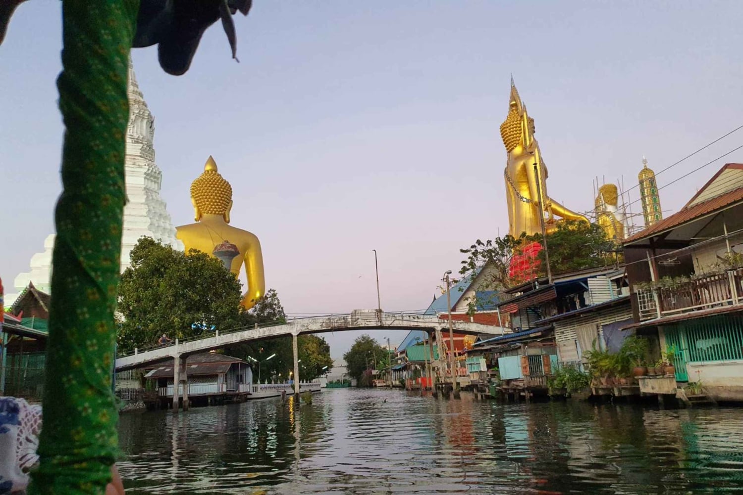 Crepúsculo em Bangkok: Canal Oculto, Grande Buda e Templo