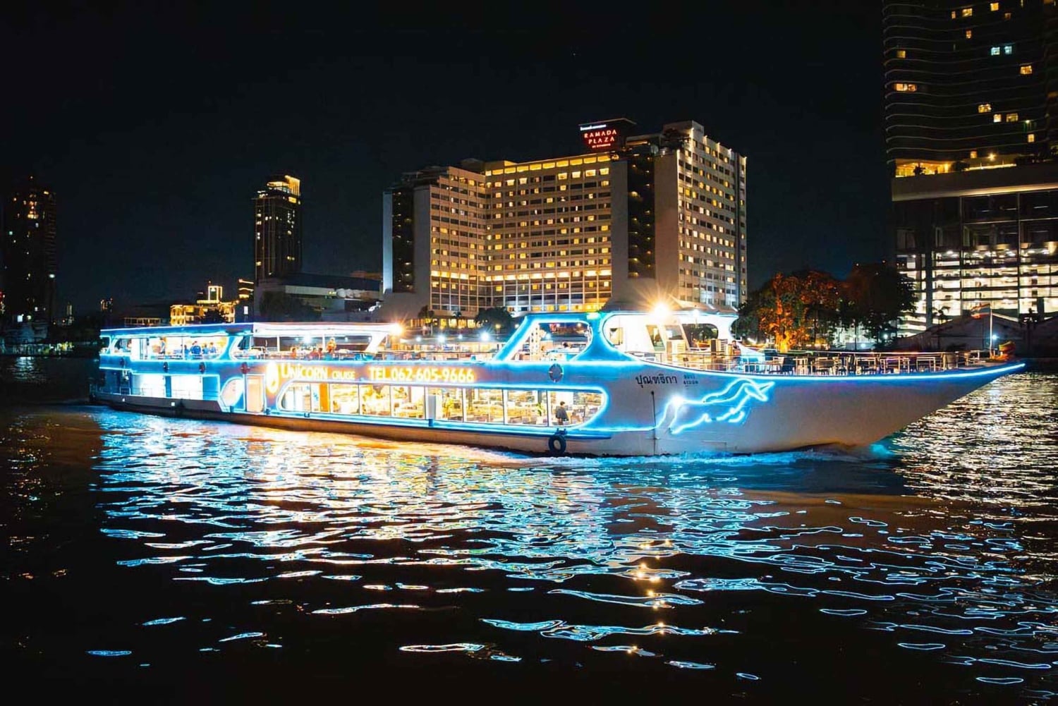 Bangkok: Unicorn Chao Phraya River middagskryssning