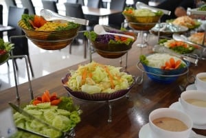 Bangkok: Vela Cruise Buffet Dinner på Chao Phraya