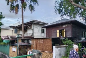 バンコク:ベスパツアー(歴史的建造物巡りと食の試食付き)