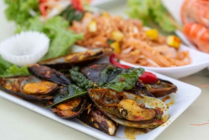 Bangkok: Viva Alangka Chao Phraya Middagskrydstogt