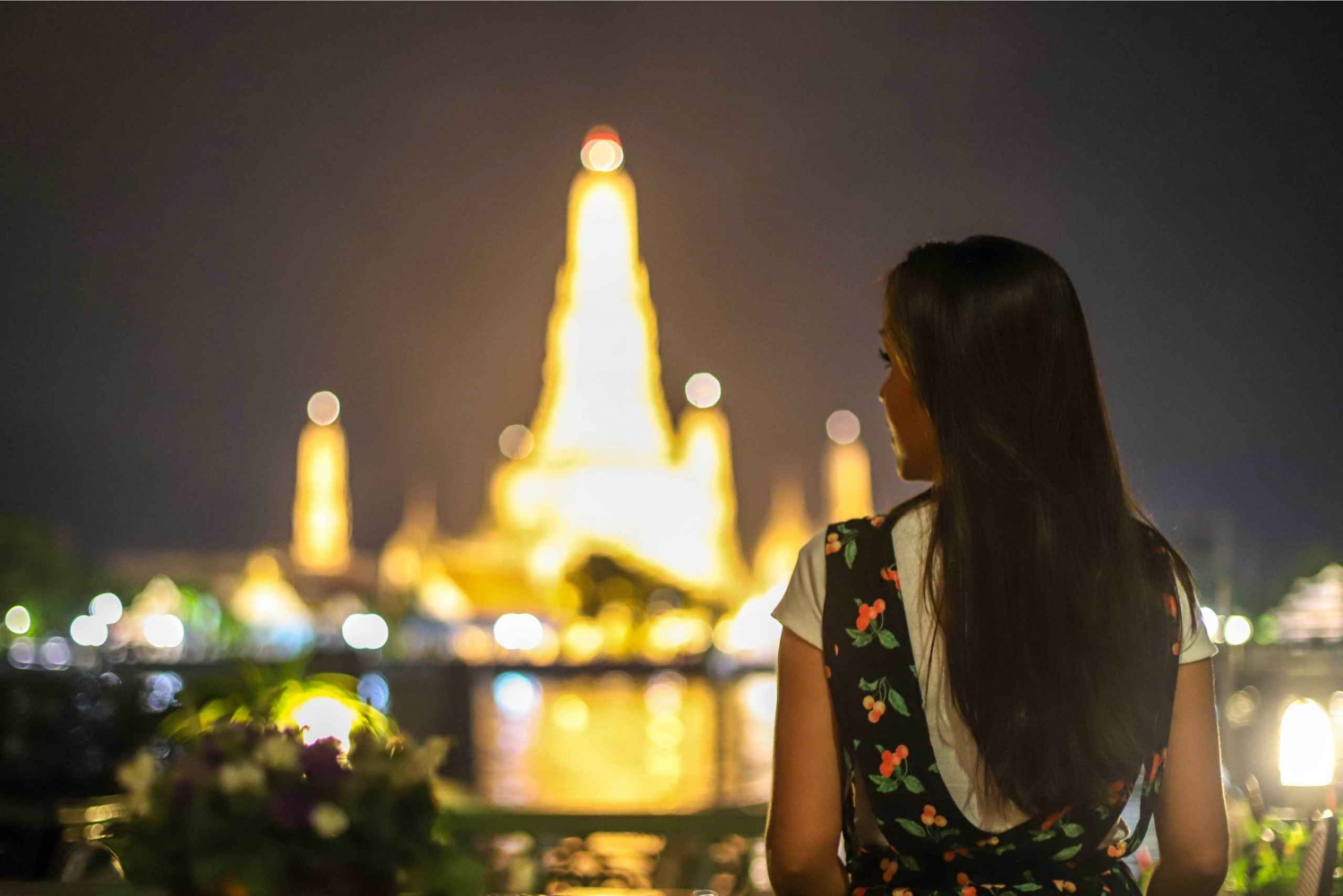 Bangkok: Wat Arun and Wat Pho Historical Evening Tour