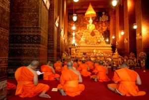 Bangkok: Tour guidato a piedi del Wat Pho e del Wat Arun