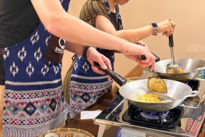 Bangkok: Clase de cocina tailandesa White Lotus con visita al mercado