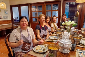 Bangkok: Clase de cocina tailandesa White Lotus con visita al mercado