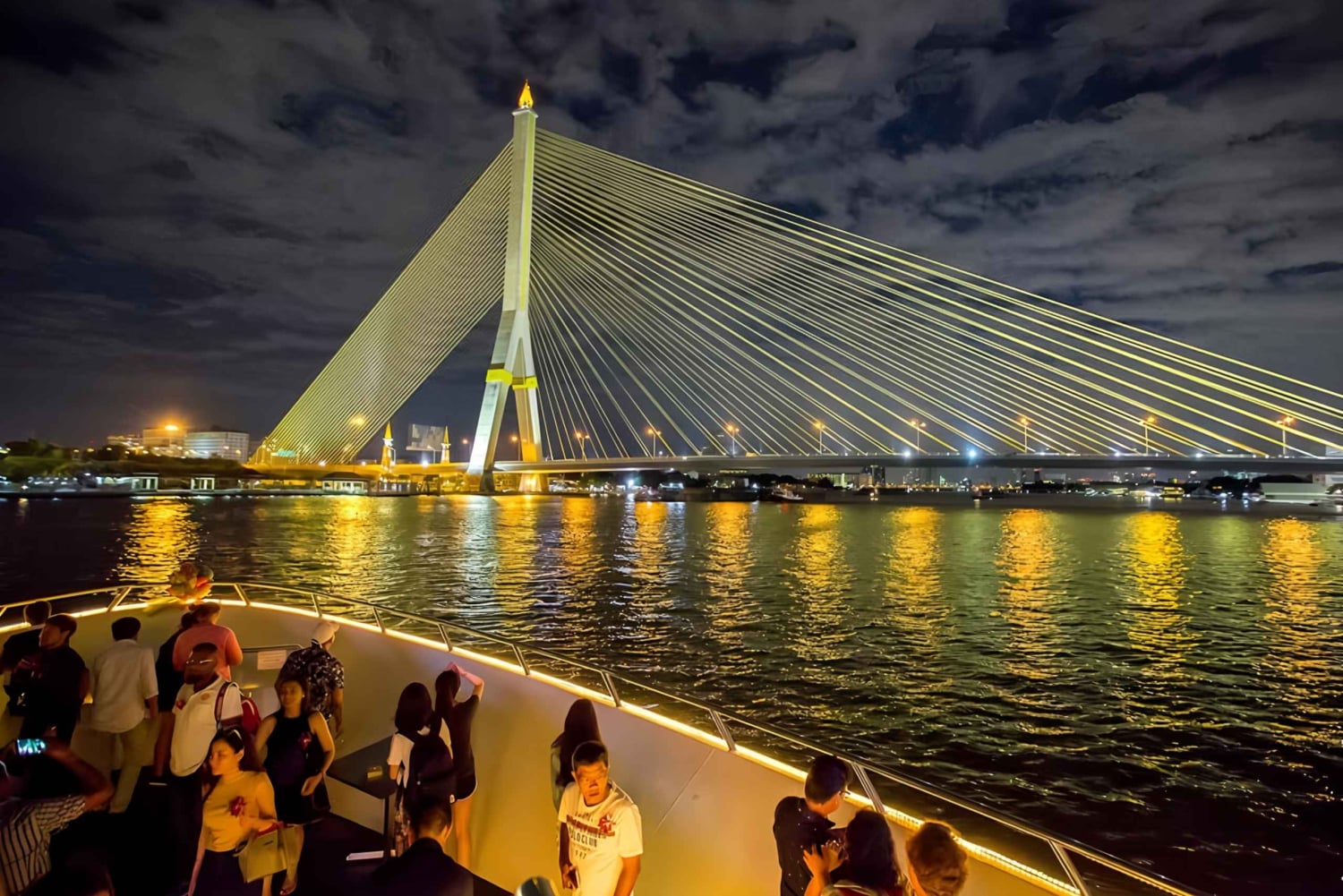 Bangkok: White Orchid Chao Phraya Cena en Crucero Cerveza gratis