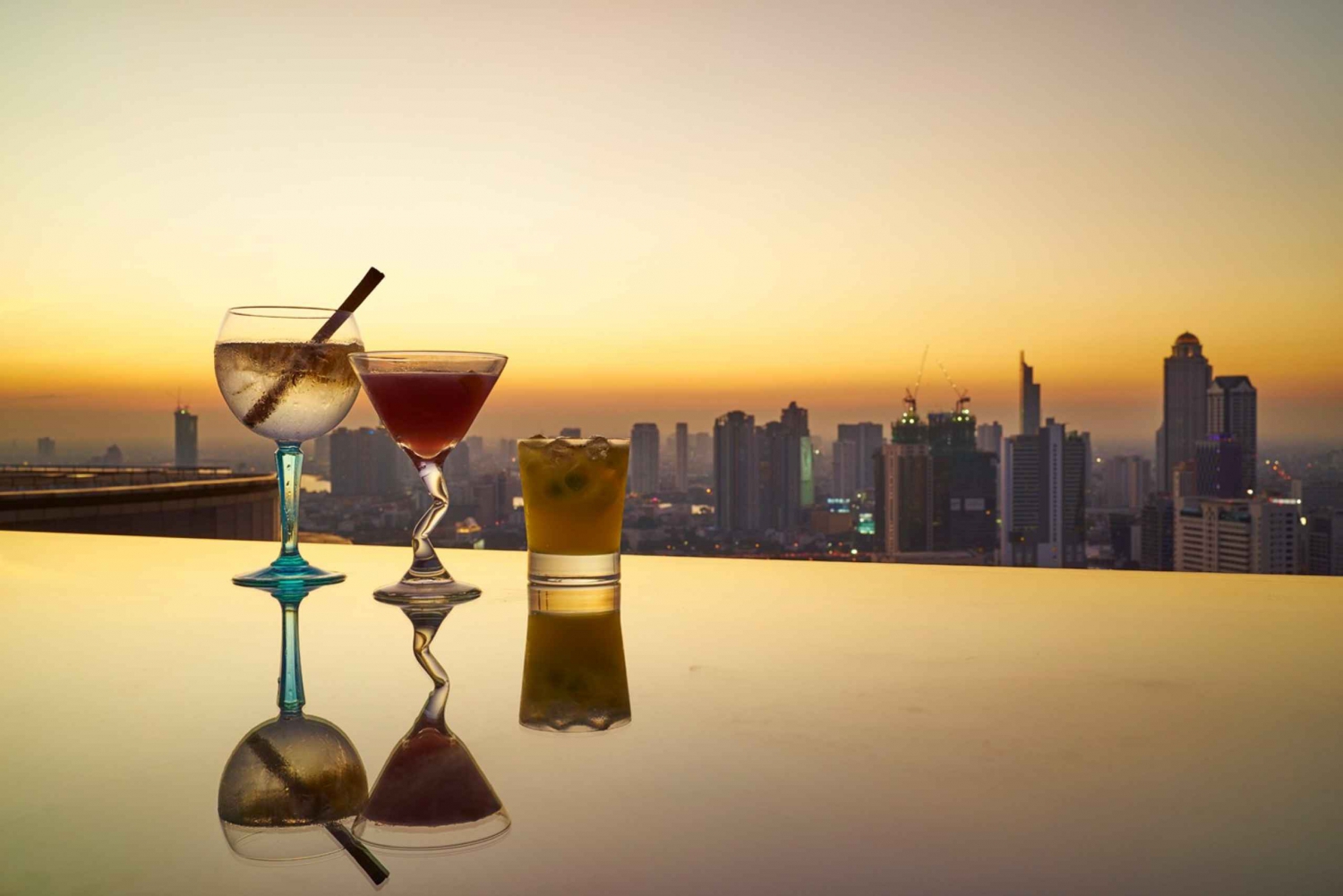 Bangkok: Zoom Sky Bar & Restaurant Drink Voucher