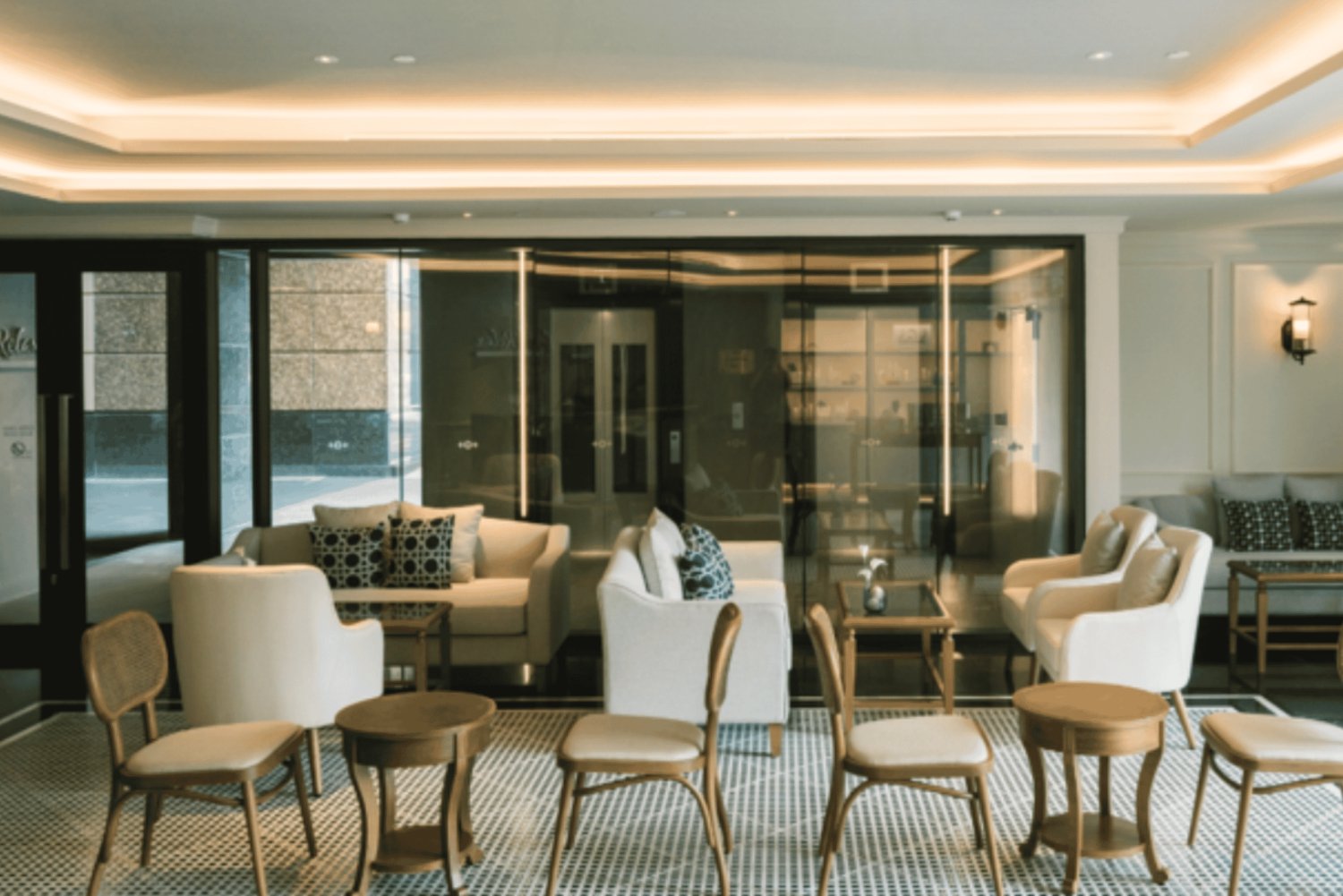 BKK: Let's Relax Bangkok Ploenchit Grande Centre Point