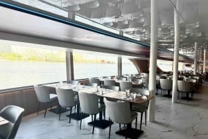 Bangkok : dîner-croisière avec buffet halal et musique live