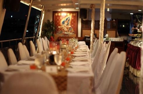 Chaophraya Cruise