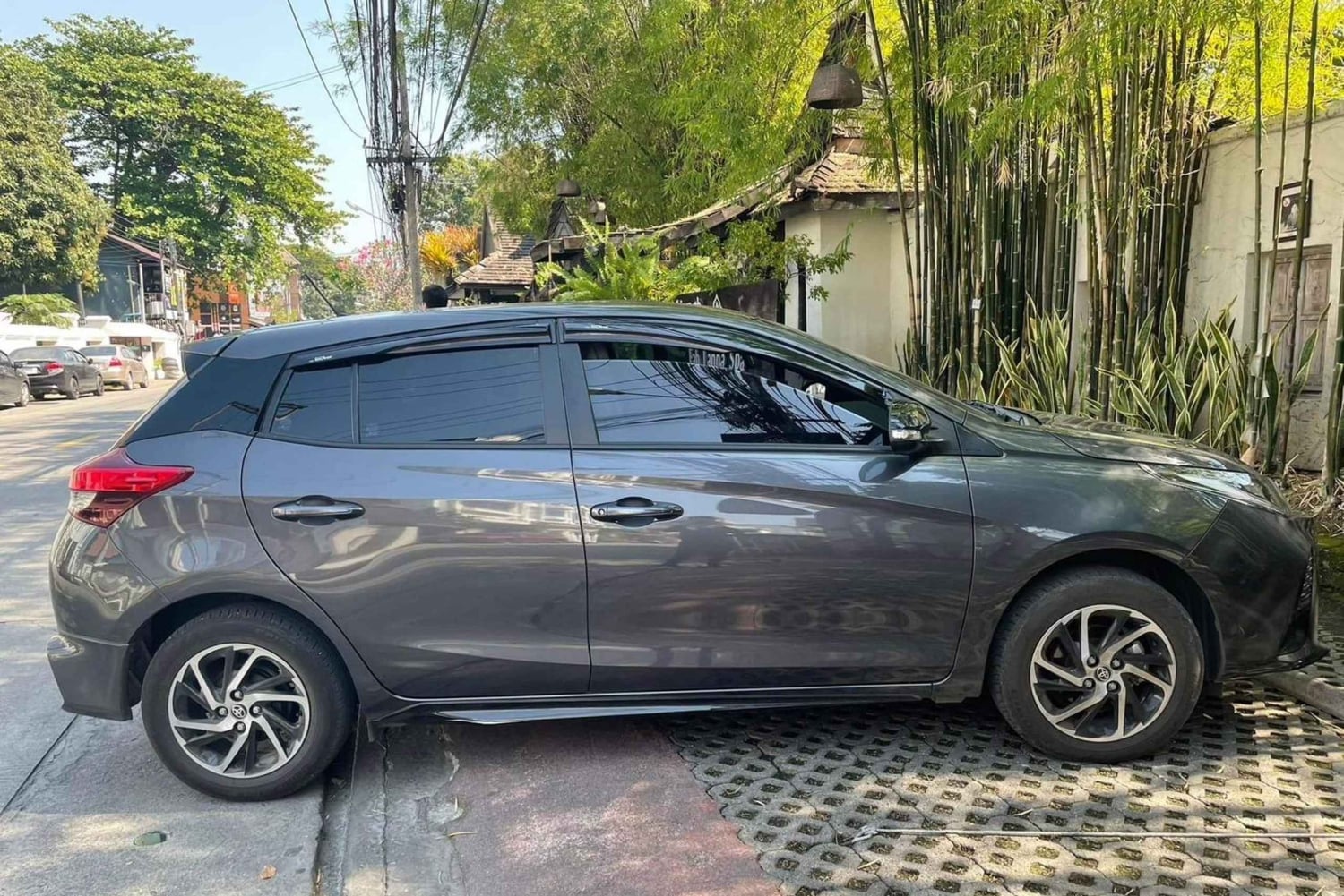 Трансфер на частном автомобиле №1 в Чиангмае в/из Бангкока