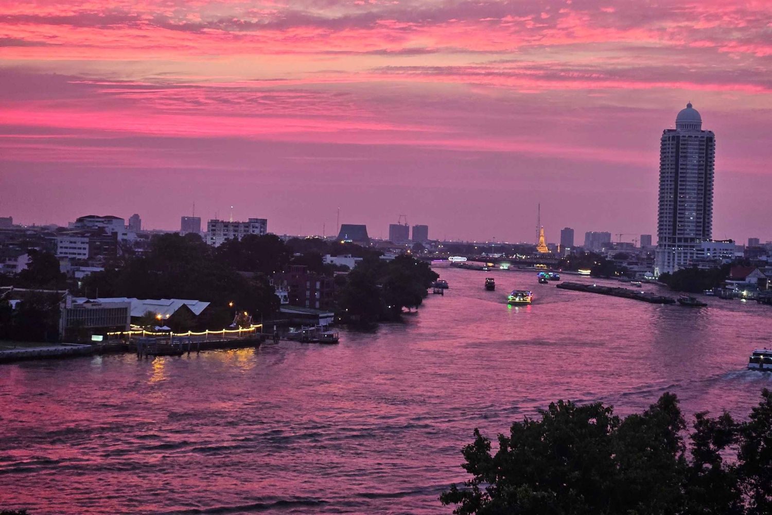 Chinatown: Sonnenuntergang, Speakeasy und Live-Musik-Bar.