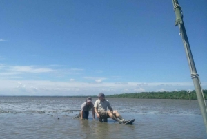 ダムヌン＆マエクロン：タイの象徴的な市場体験