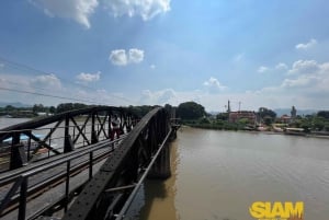 Damnoen Saduak Floating Market & River Kwai in Kanchanaburi