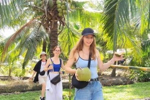 Entdecke das Kokosnuss-Paradies: Authentische Tagestour nach Samut Sakhon