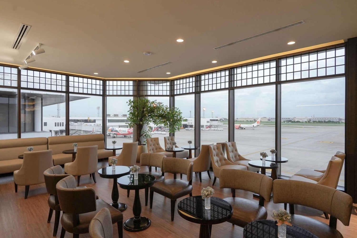 Lotnisko DMK: dostęp do saloniku Coral Lounge dla pasażerów lotów krajowych i międzynarodowych