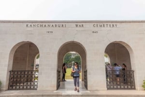Vanuit Olifantenopvang en Kanchanaburi Tour