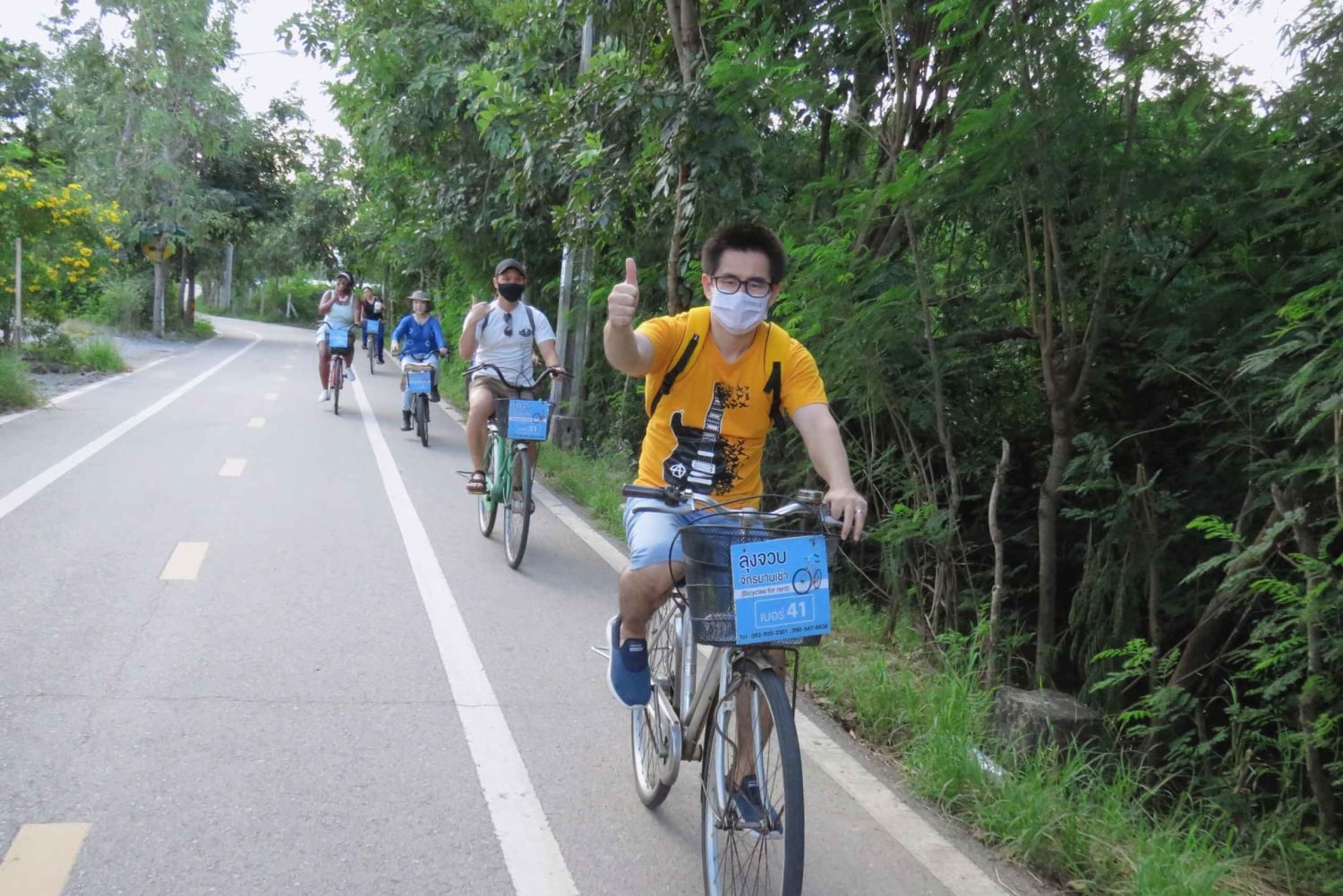 Utforska Bangkoks djungel med cykel, kajak och båt - liten grupp
