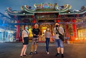 Explore The Back Alleys And Hidden Gems In Chinatown Bangkok