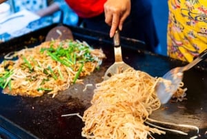 Bangkokin makuja: opastettu ruokakierros paikallisen kanssa