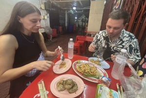 Flavors of Bangkok: Guided Food Tasting Tour with a Local
