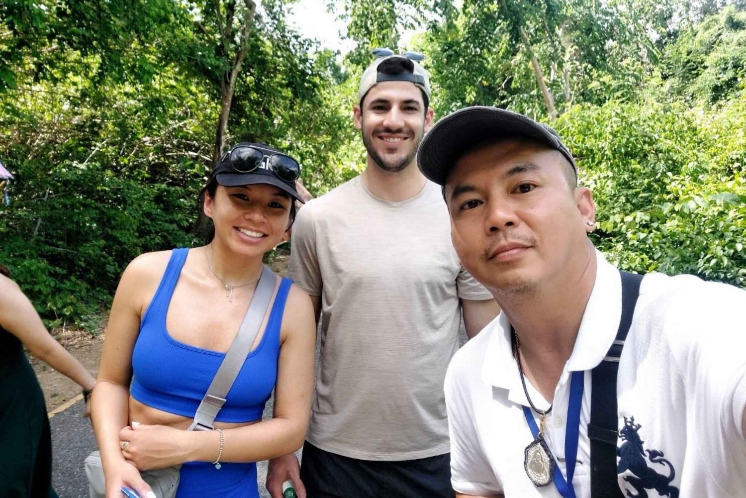 Kelluvat markkinat ja rautatietori vesiputousvaihtoehdolla: Yksityinen