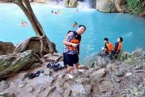 Kelluvat markkinat ja rautatietori vesiputousvaihtoehdolla: Yksityinen