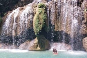 Kelluvat markkinat ja rautatietori vesiputousvaihtoehdolla: Yksityinen