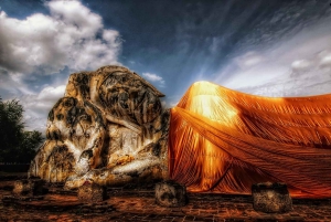 バンコク発：アユタヤ 2 日間 1 泊 遺産探検