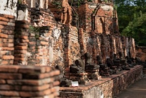 バンコク発：カフェのあるアユタヤの必見寺院