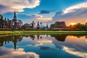 From Bangkok: Ayutthaya Must-Visit Temples with Café