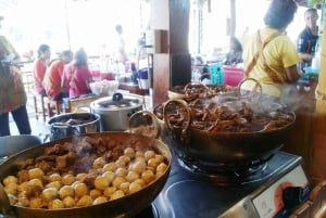 From Bangkok: Chachoengsao Tour and Bang Pakong River Cruise