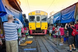 Desde Bangkok: Mercados de Damnoen y Maeklong Traslado privado