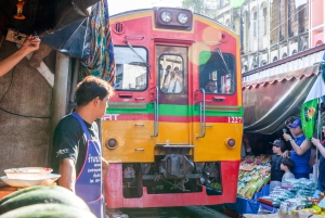 From Bangkok: Damnoen Saduak and Train Market Private Tour
