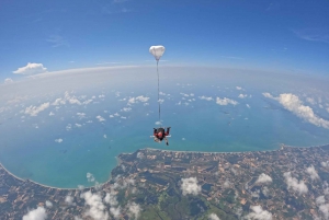 Pattaya: Dropzone Tandem Skydive-opplevelse med utsikt over havet