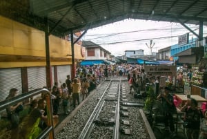 Fra Bangkok: Privat biludlejning til Maeklong Railway Market