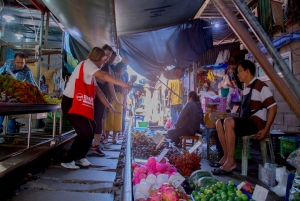 バンコクからプライベート鉄道と水上マーケットツアー