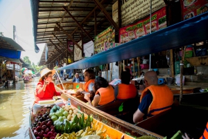 バンコクからプライベート鉄道と水上マーケットツアー