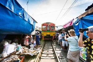 De BANGKOK: Mercado Ferroviário e Mercado Flutuante de Amphawa