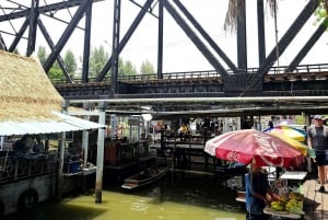 Von Bangkok aus: Taling Chan Floating Market mit dem Teakboot