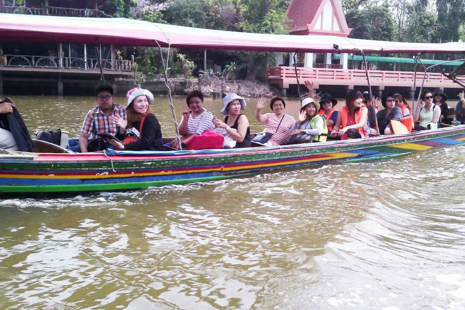 From Bangkok: Chachoengsao Tour and Bang Pakong River Cruise