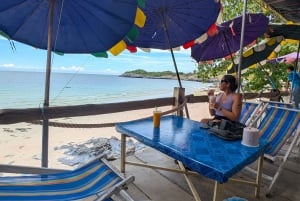 From Pattaya: Day Tour Koh Sichang Island with Tuktuk Tour