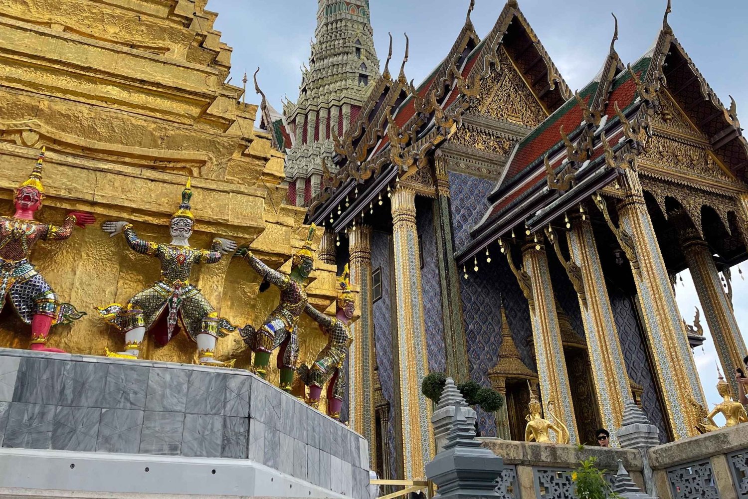 王宮ツアーガイド