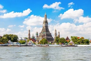 Bangkokissa: Arun Yksityinen kiertoajelu: Grand Palace, Wat Pho ja Wat Arun.