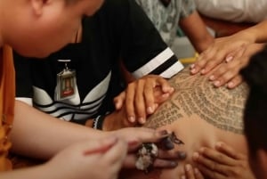 Bangkok: Hand-Poke Tattoo at Wat Bang Phra & Golden Blessing