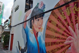 Heritage & Street Art Walking Tour in Bangkok