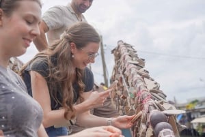 Banguecoque escondida: canal local e vila de artistas de barco elétrico