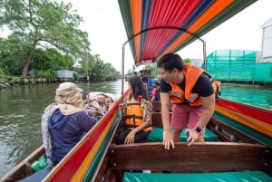 JOIN TOUR BOAT ROUTE THROUGH THE CANALS AND BIG BUDDHA