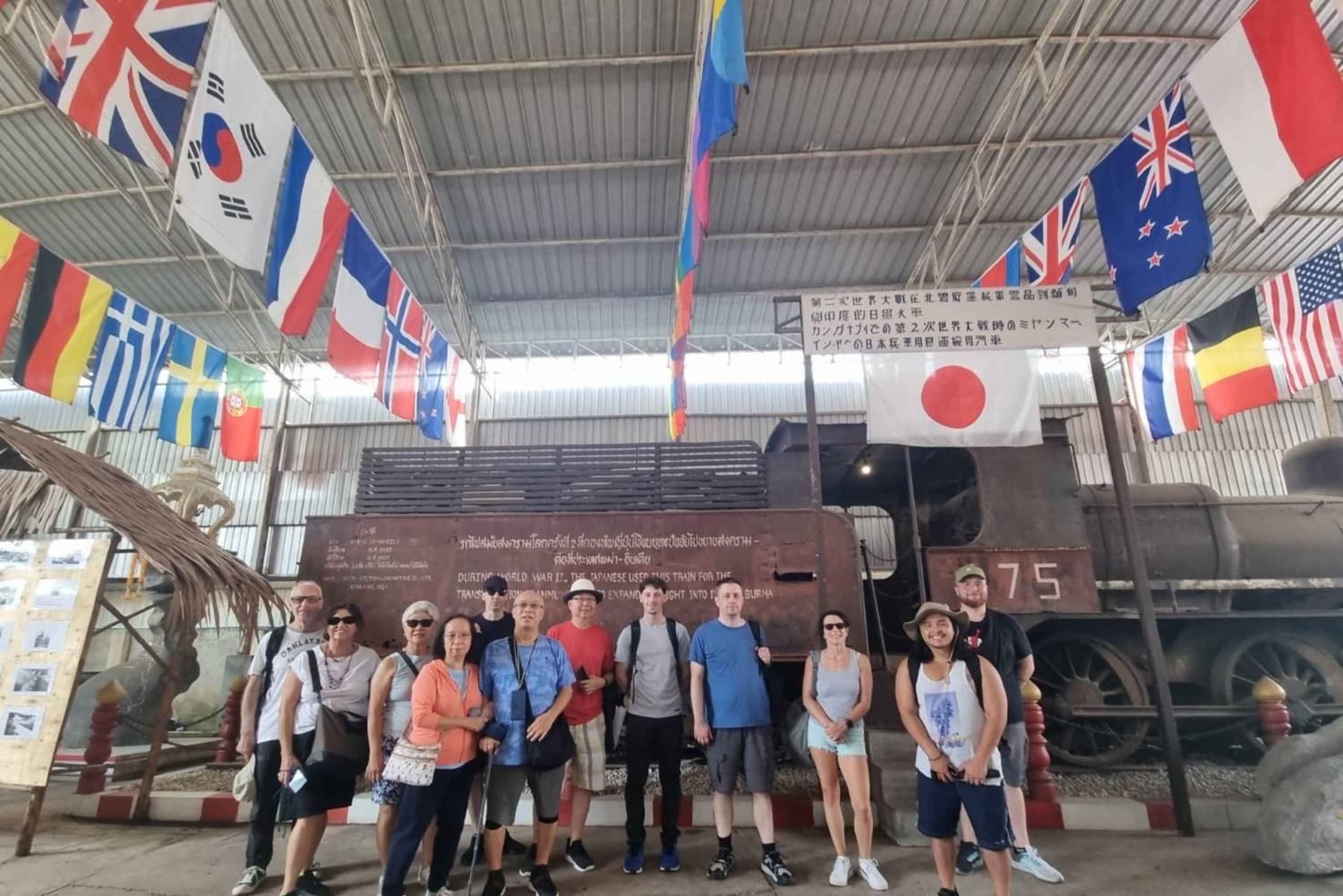 Kanchanaburi och Erawans vattenfall Dagstur från Bangkok